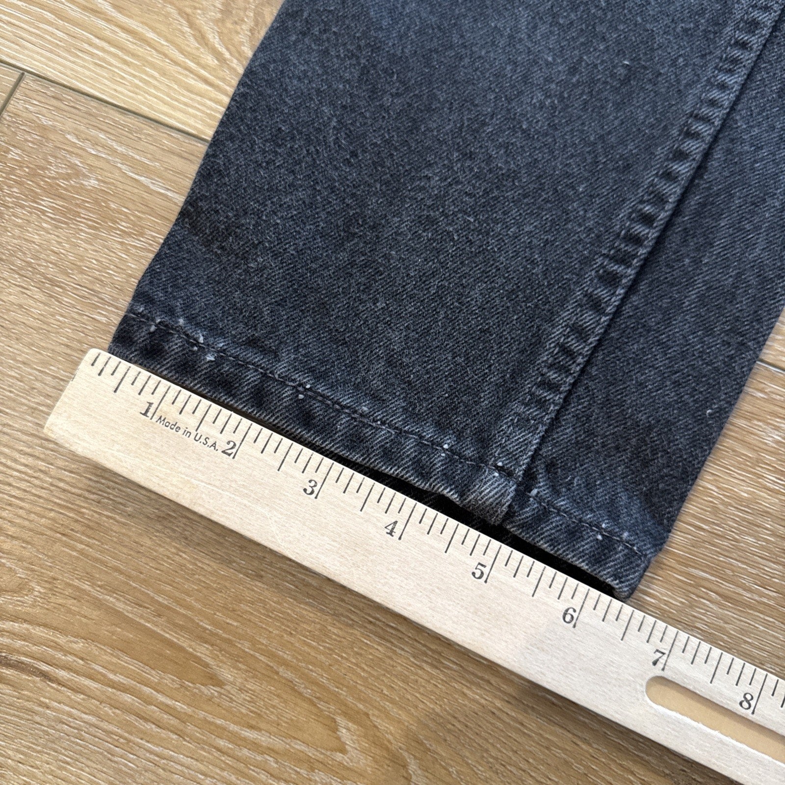Vintage Levis 550 Jeans Womens 11 Jr 30 x 29 Relaxed Fit Black Denim Tapered Leg