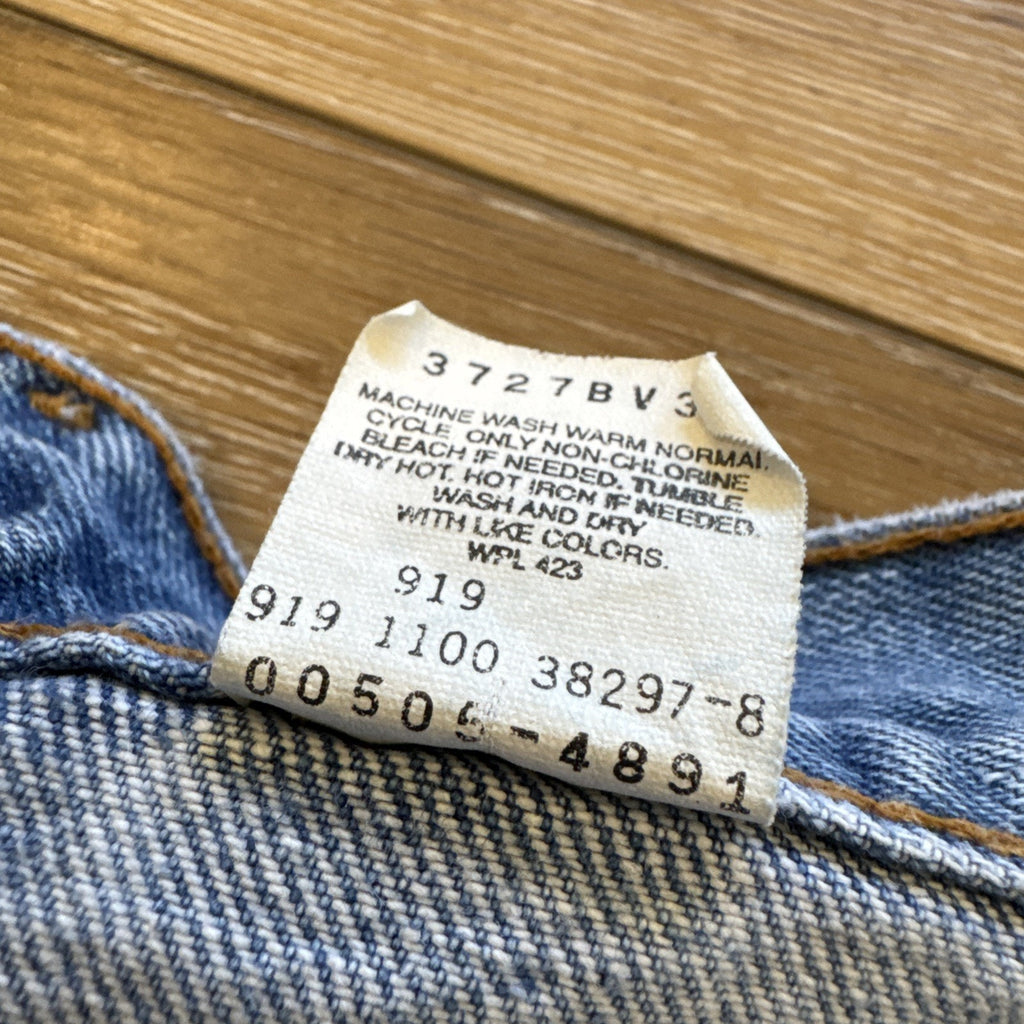 Vintage Levis 505 Jeans Mens 36 x 30 Denim Regular Fit Straight Leg 90s