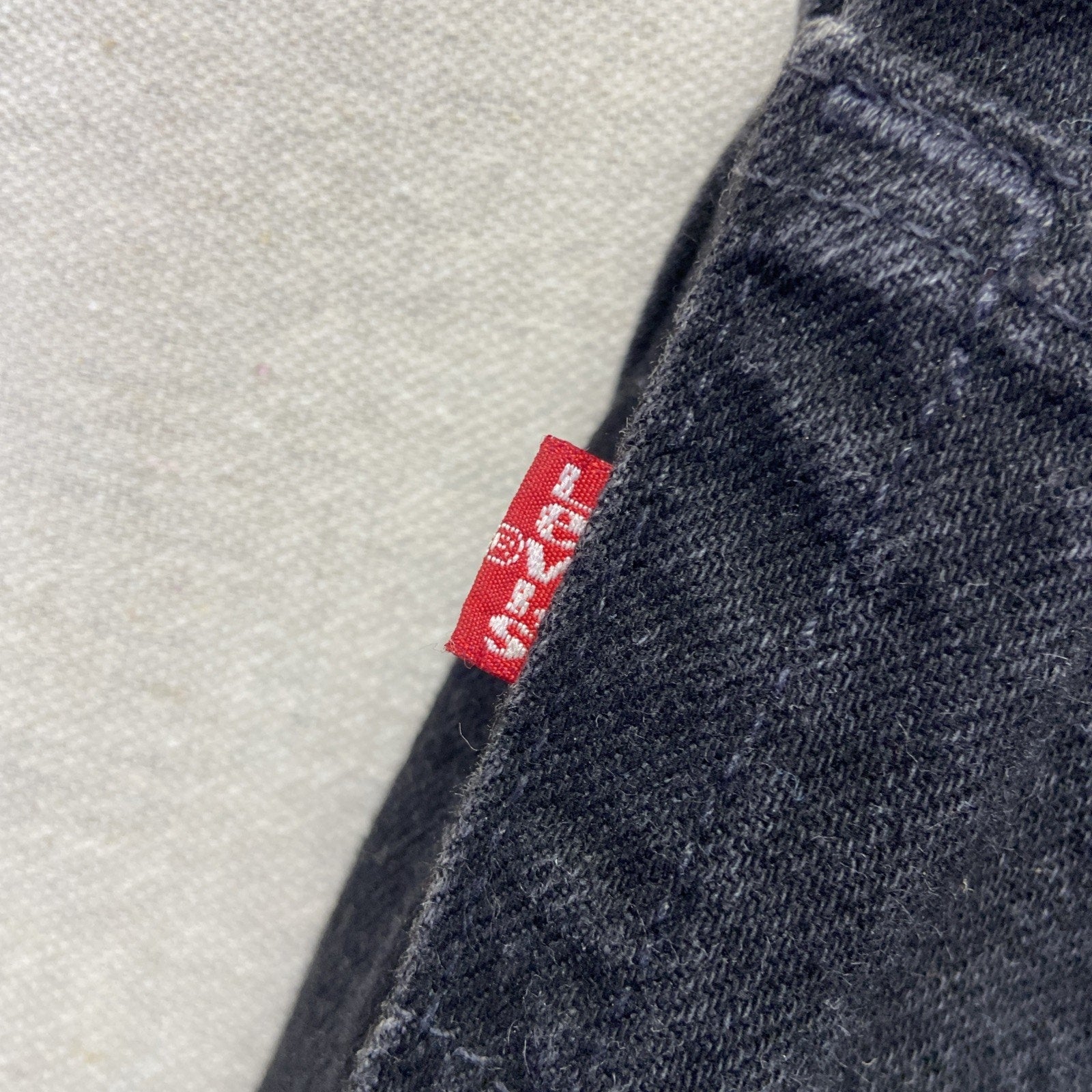 Vintage Levis 550 Jeans Mens 30 x 31 Black Relaxed Fit Straight Leg Denim 90s