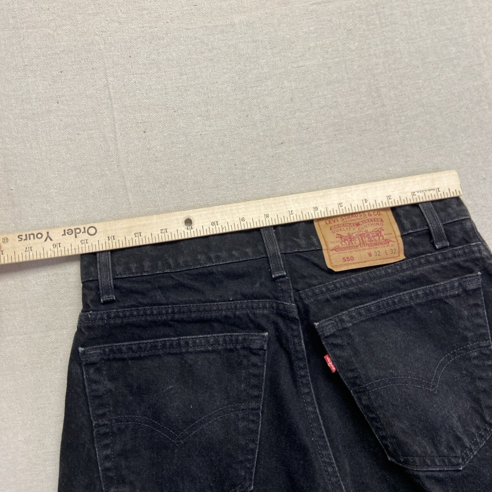 Vintage Levis 550 Jeans Mens 30 x 31 Black Relaxed Fit Straight Leg Denim 90s