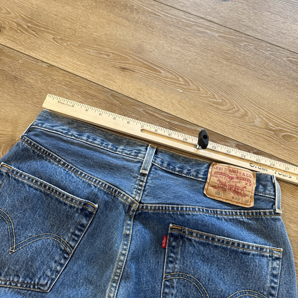 Vintage Levis 501 Jeans Mens 32 x 32 Denim 90s Button Fly Straight Leg
