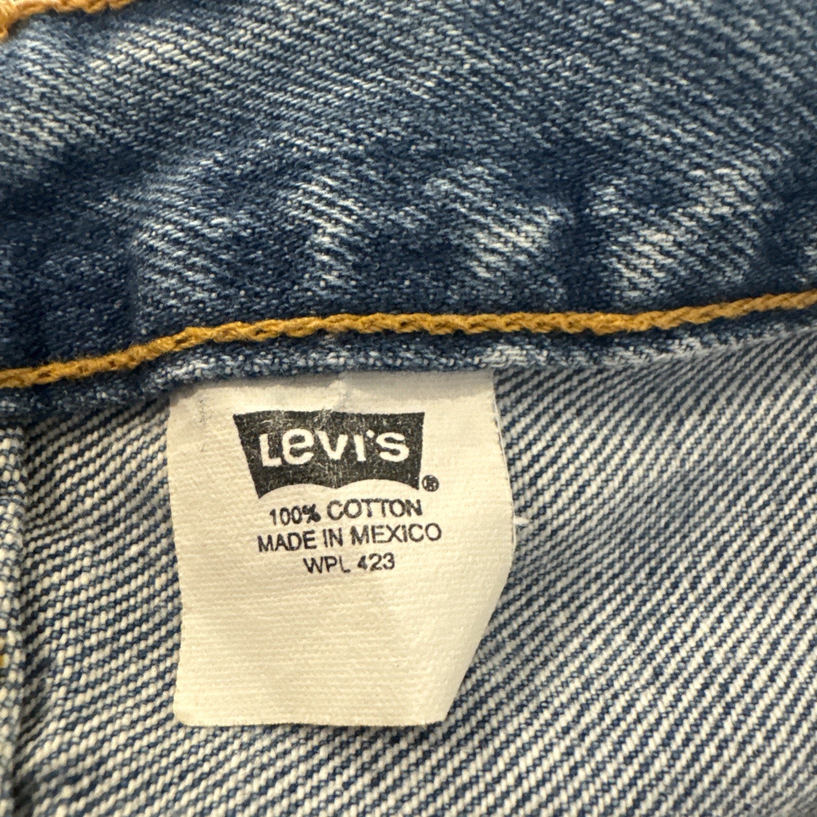 Vintage Levis 501 Jeans Mens 32 x 32 Denim 90s Button Fly Straight Leg