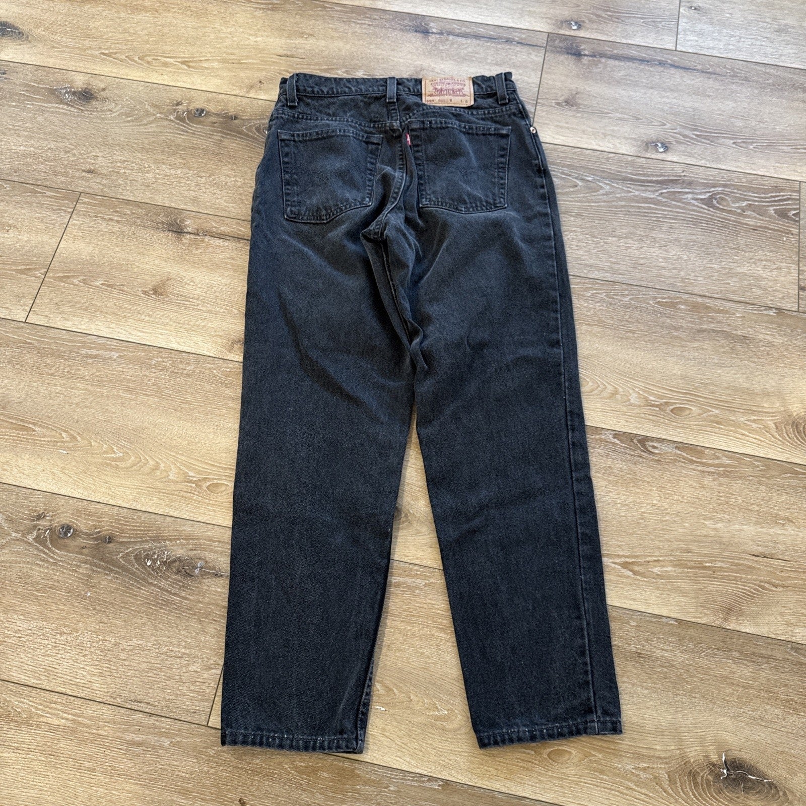 Vintage Levis 550 Jeans Womens 11 Jr 30 x 29 Relaxed Fit Black Denim Tapered Leg