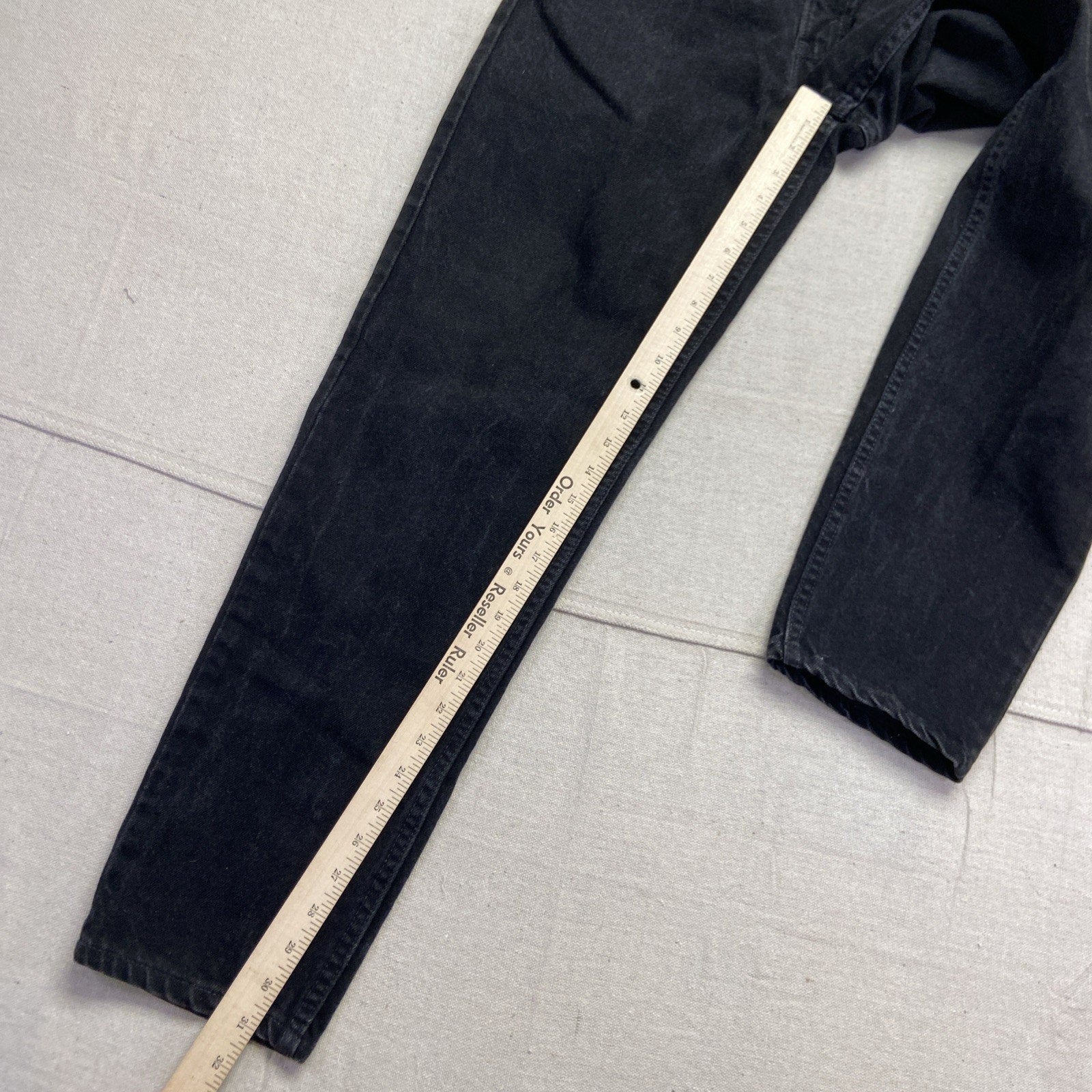 Vintage Levis 550 Jeans Mens 30 x 31 Black Relaxed Fit Straight Leg Denim 90s