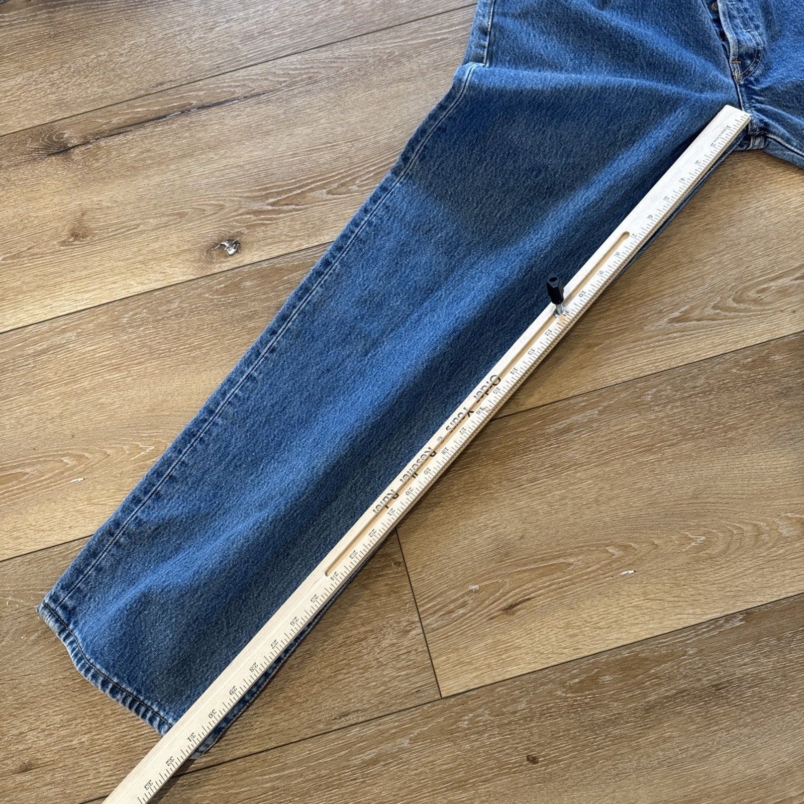 Vintage Levis 501 Jeans Mens 32 x 32 Denim 90s Button Fly Straight Leg