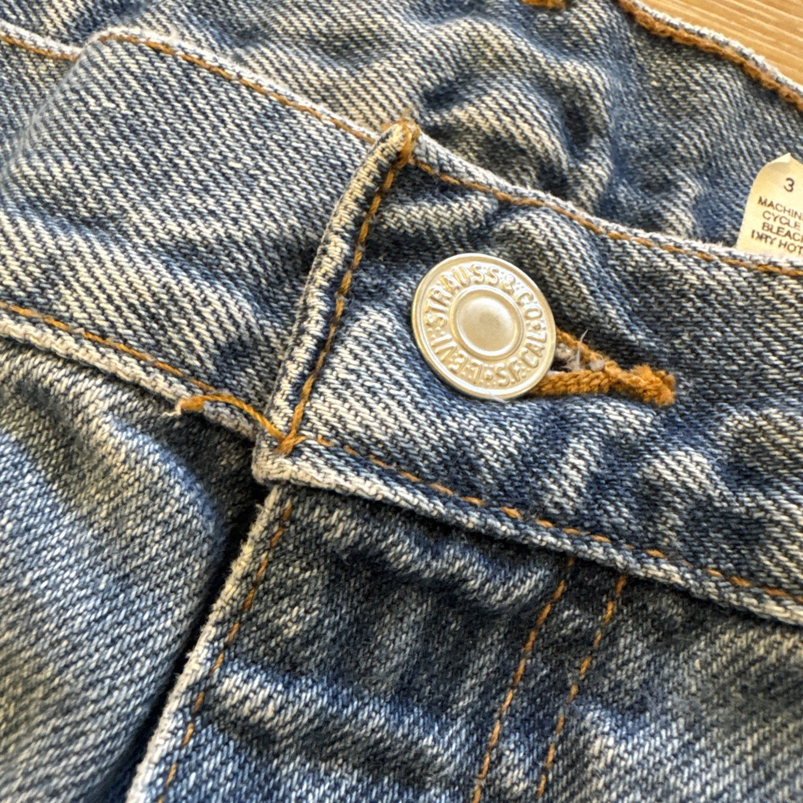 Vintage Levis 505 Jeans Mens 36 x 30 Denim Regular Fit Straight Leg 90s