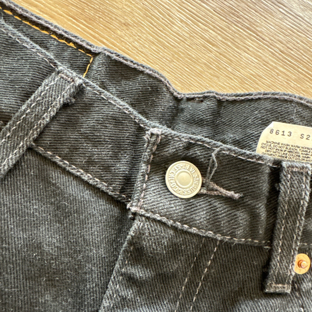Vintage Levis 505 Jeans Mens 33 x 30 Black Denim 90s Regular Fit Straight