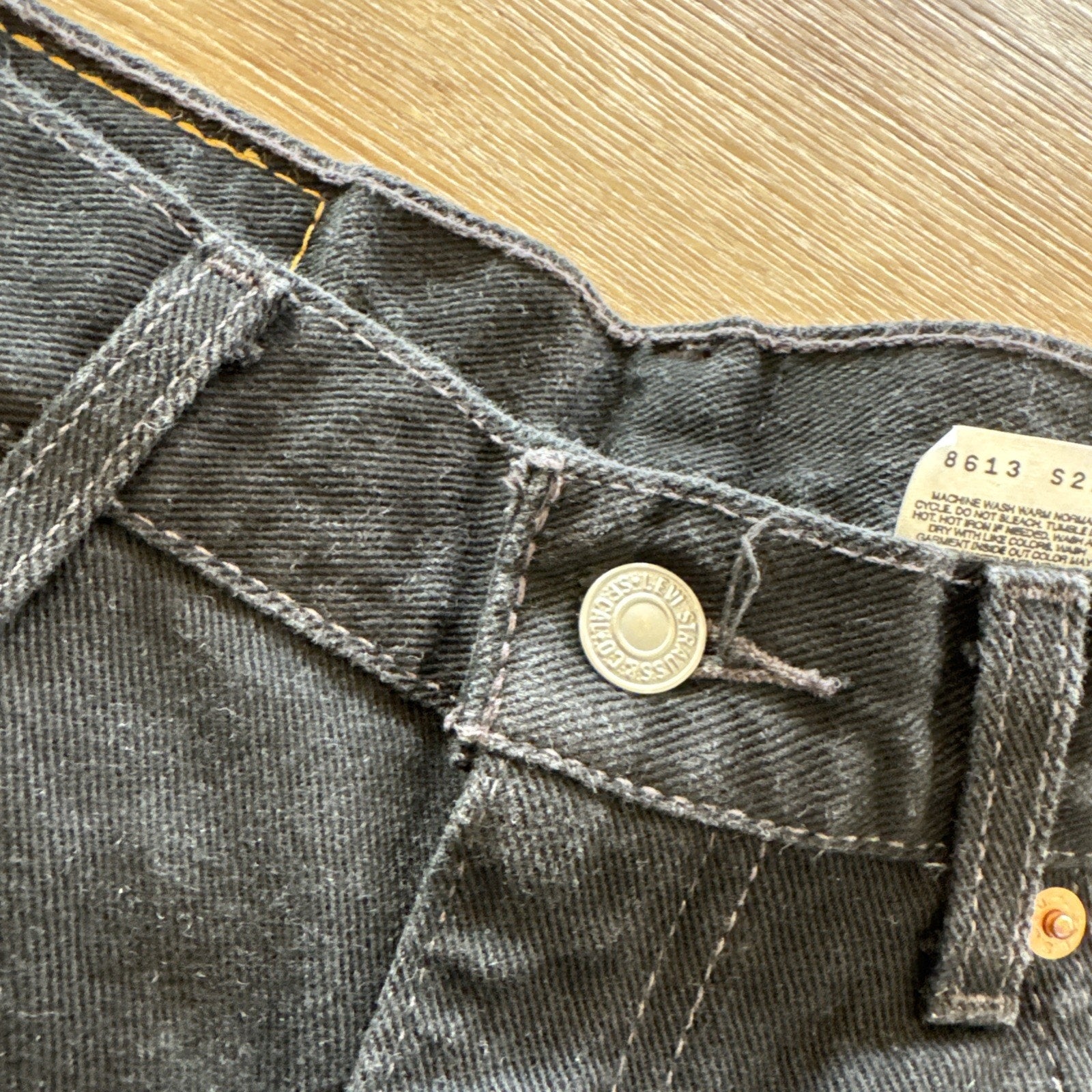 Vintage Levis 505 Jeans Mens 33 x 30 Black Denim 90s Regular Fit Straight