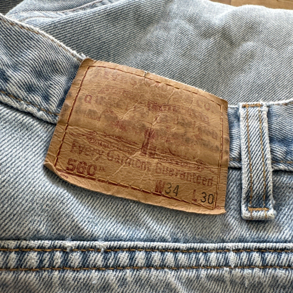 Vintage Levis 560 Jeans Mens 33 x 30 Loose Fit Tapered Leg Denim 90s Baggy