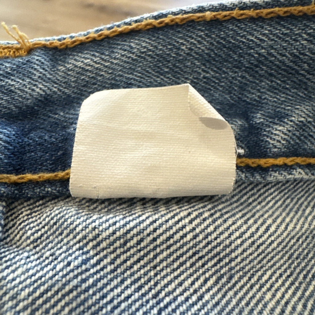 Vintage Levis 501 Jeans Mens 32 x 32 Denim 90s Button Fly Straight Leg