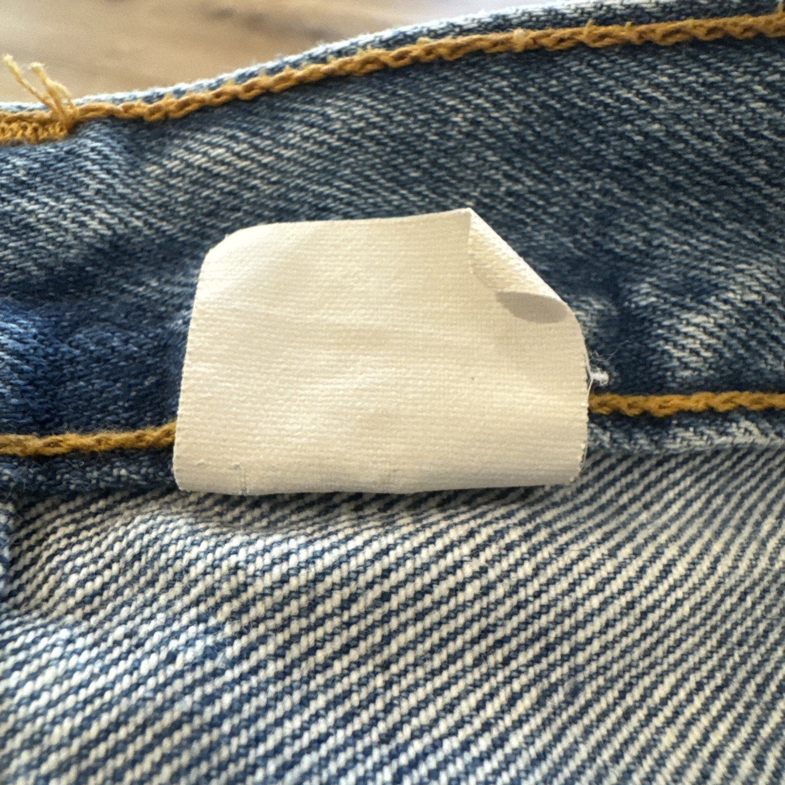 Vintage Levis 501 Jeans Mens 32 x 32 Denim 90s Button Fly Straight Leg